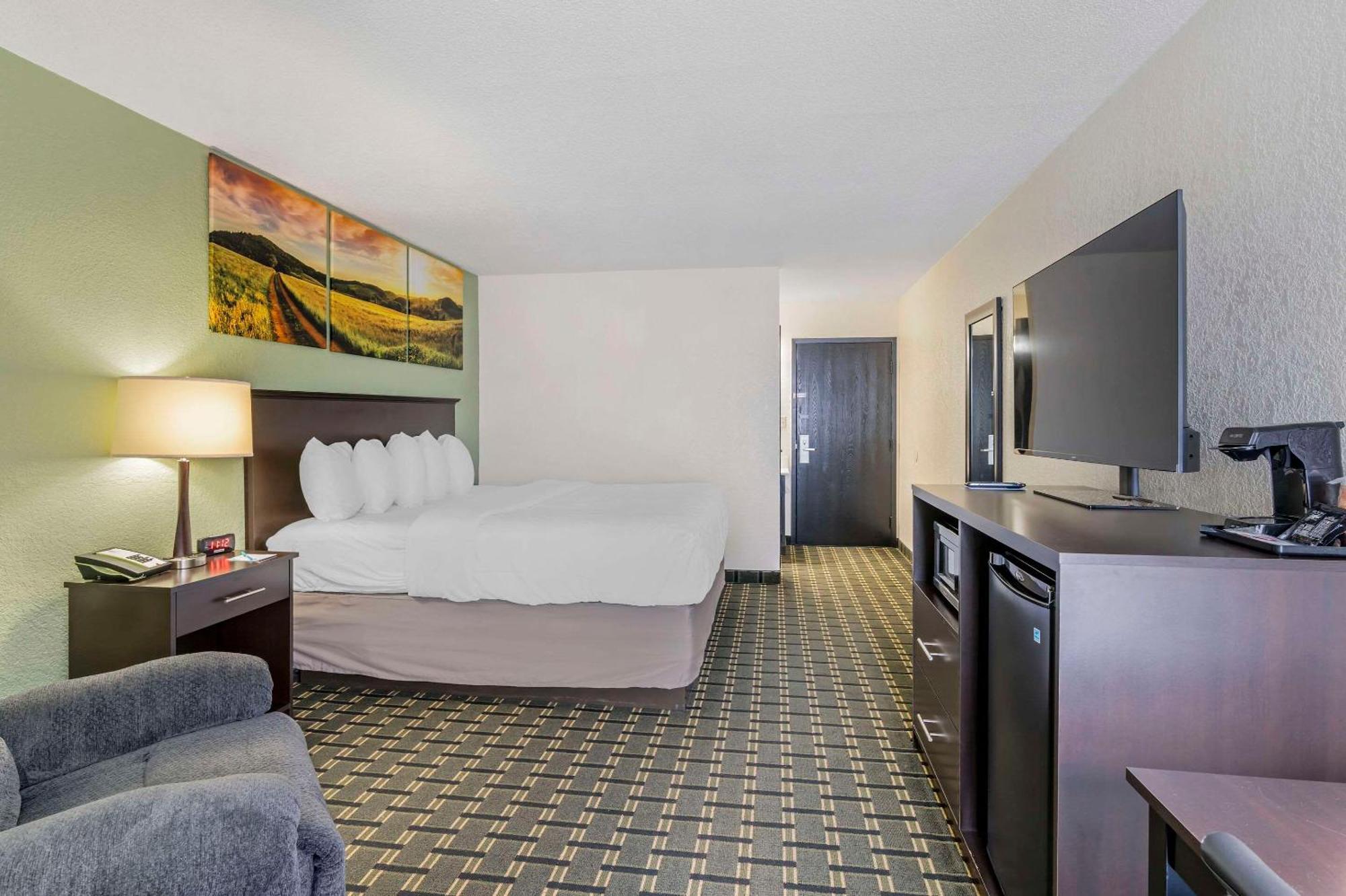 Hotel Clarion Pointe Jasper Exterior foto
